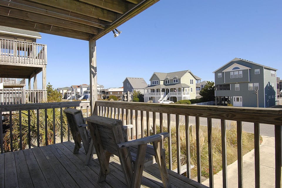 Upper Level,Deck,