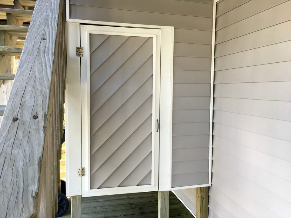 Lower Level,shower,