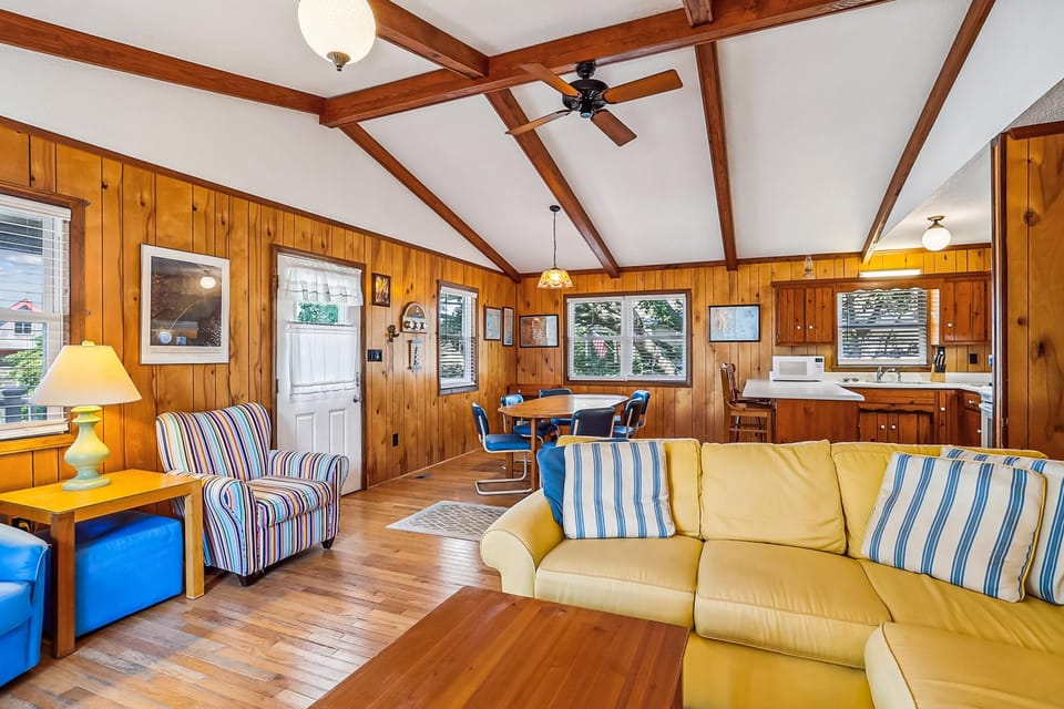 Group,Living Room,