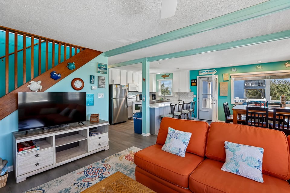 Group,Living Room,Customer Provided