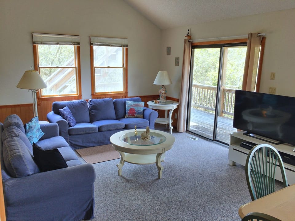 Upper/Main Level,Living Area,