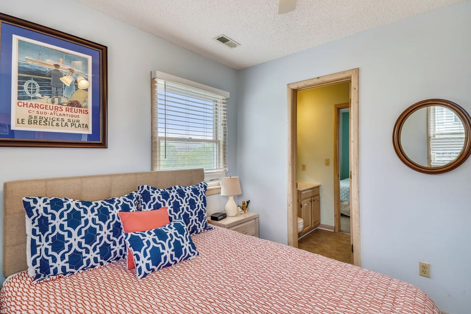 Middle Level,Bedroom,