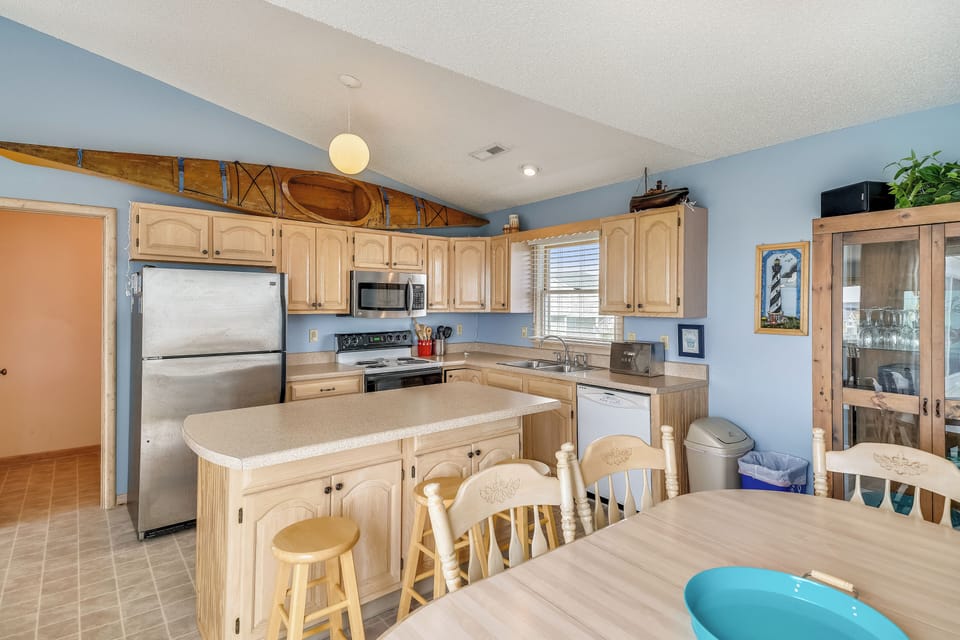 Upper/ Main Floor,Dining Area,
