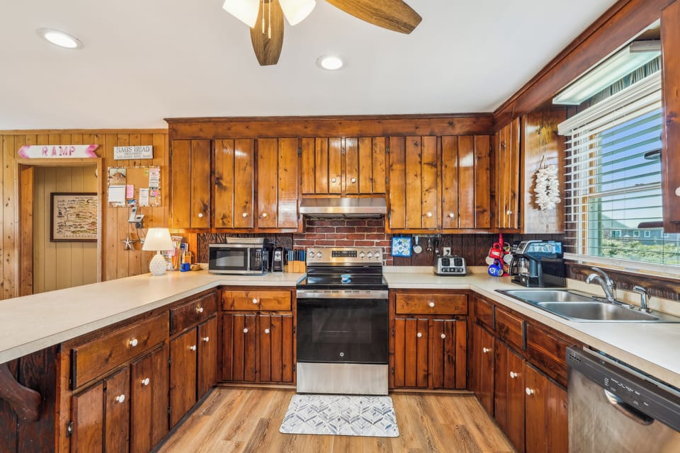 Main Level,Kitchen,
