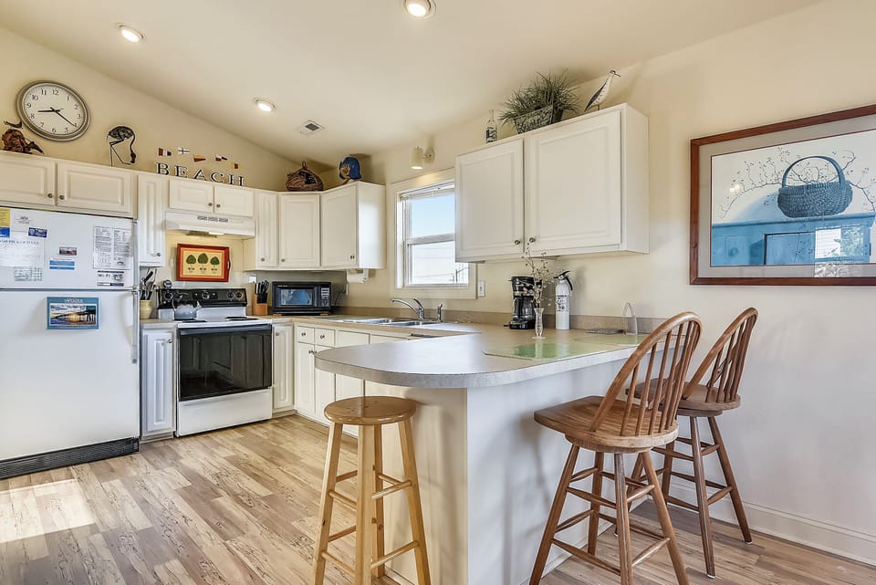 Upper/Main Level,Kitchen,