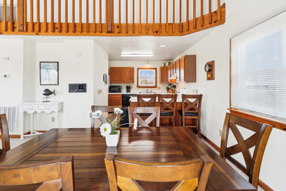 Main Level,Dining Area,