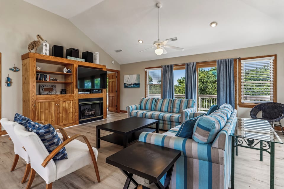 Main Level,Living Area,