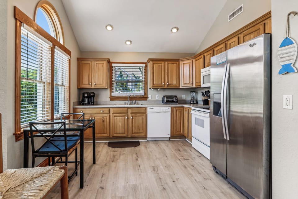 Main Level,Kitchen,
