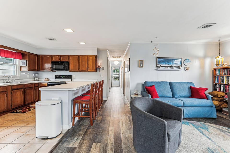 Main Level,Living Room,