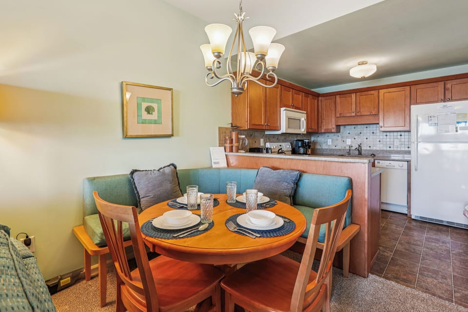 Main Level,Dining Area,
