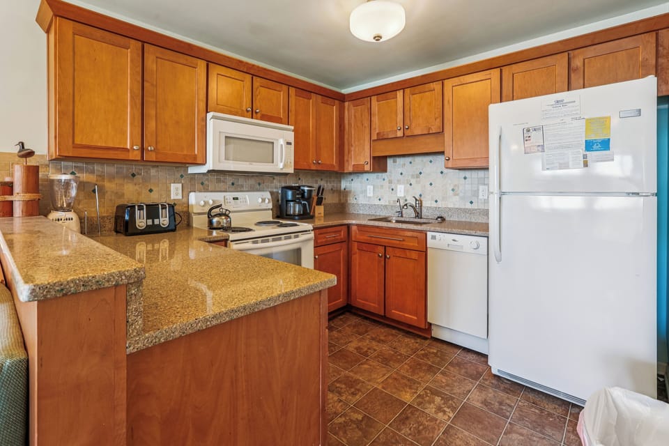 Main Level,Kitchen,