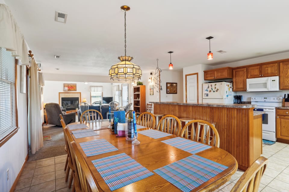 Main Level,Dining Area,