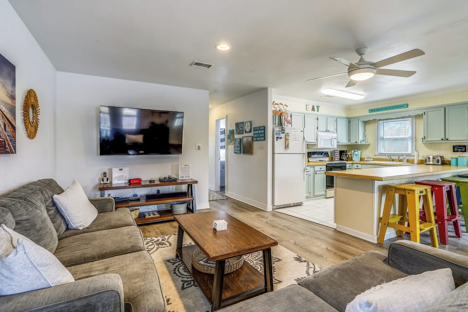 Main Level,Living Area,