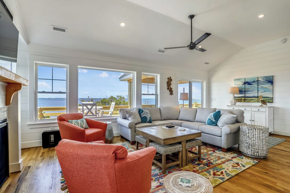 Main Level,Living Area,