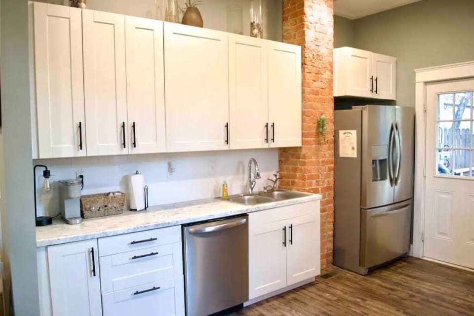 Beautifully updated well appointed kitchen - well stocked with everything needed