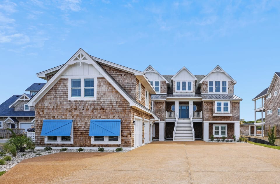 Exterior,Front Elevation,