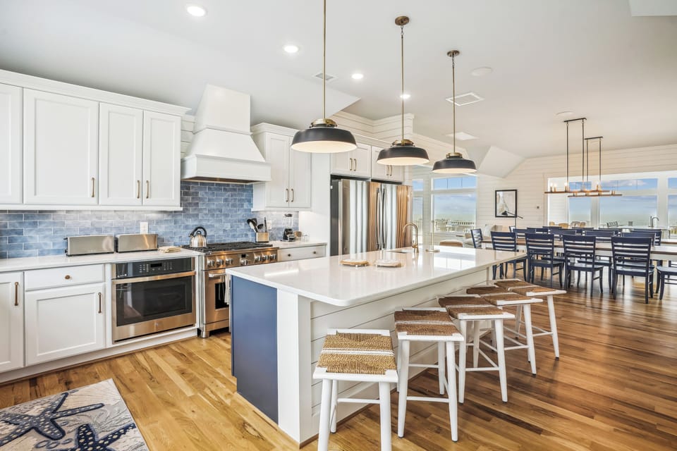 Main/Upper Level,Kitchen,