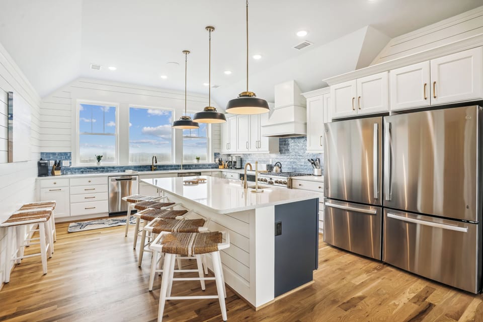 Main/Upper Level,Kitchen,