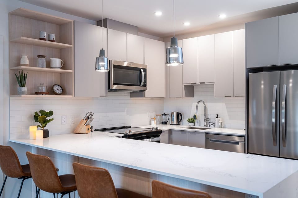 Condo | Private kitchen | Coffee/tea maker, fridge, microwave, oven