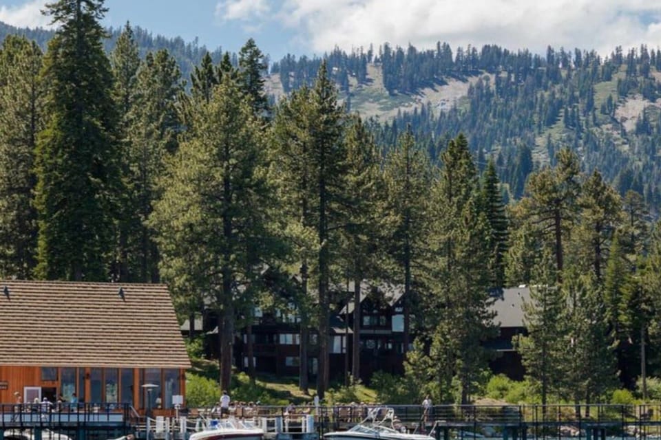 Summer picture of Chamberlands with view of Homewood resort