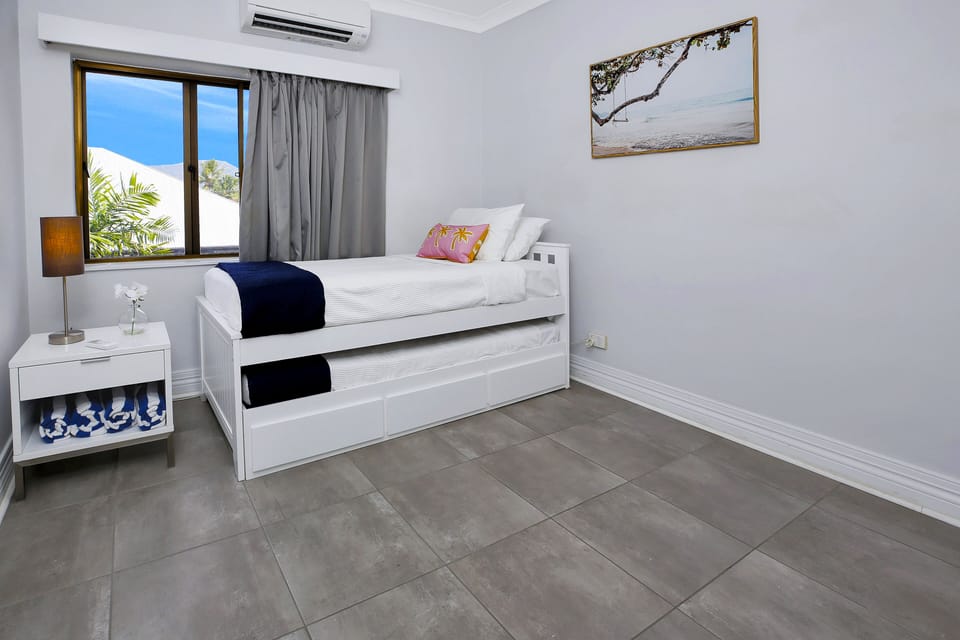 Classic Apartment | 2 bedrooms, desk, laptop workspace, blackout drapes