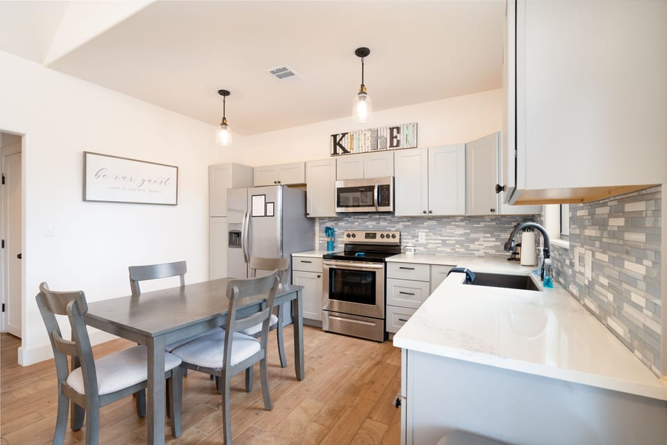 #2 Kitchen (2)