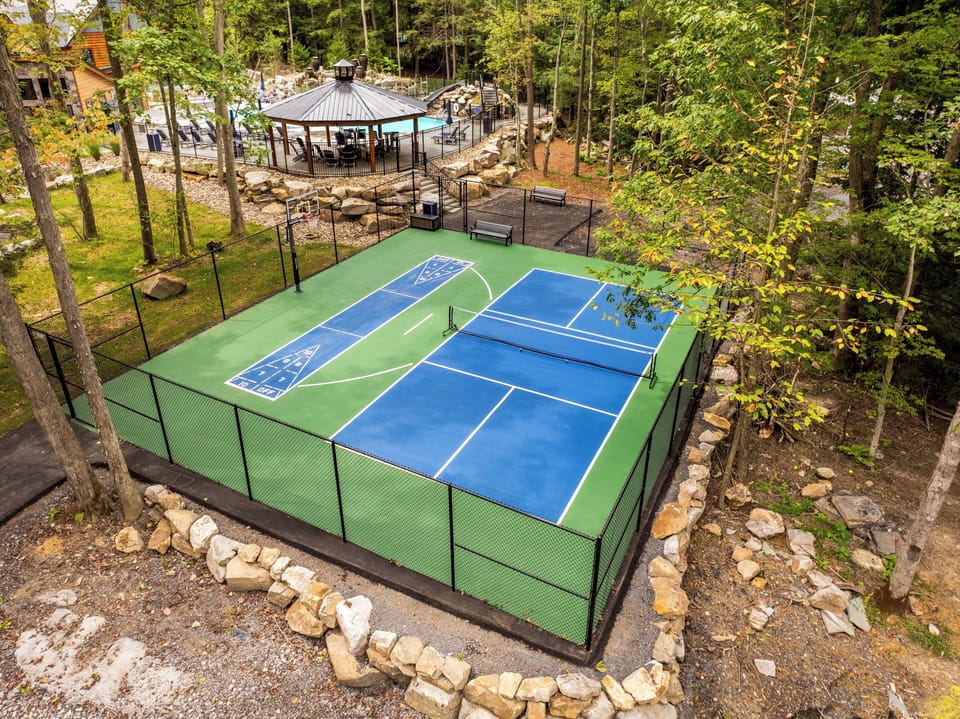 Community Shuffleboard, Pickleball, and Basketball