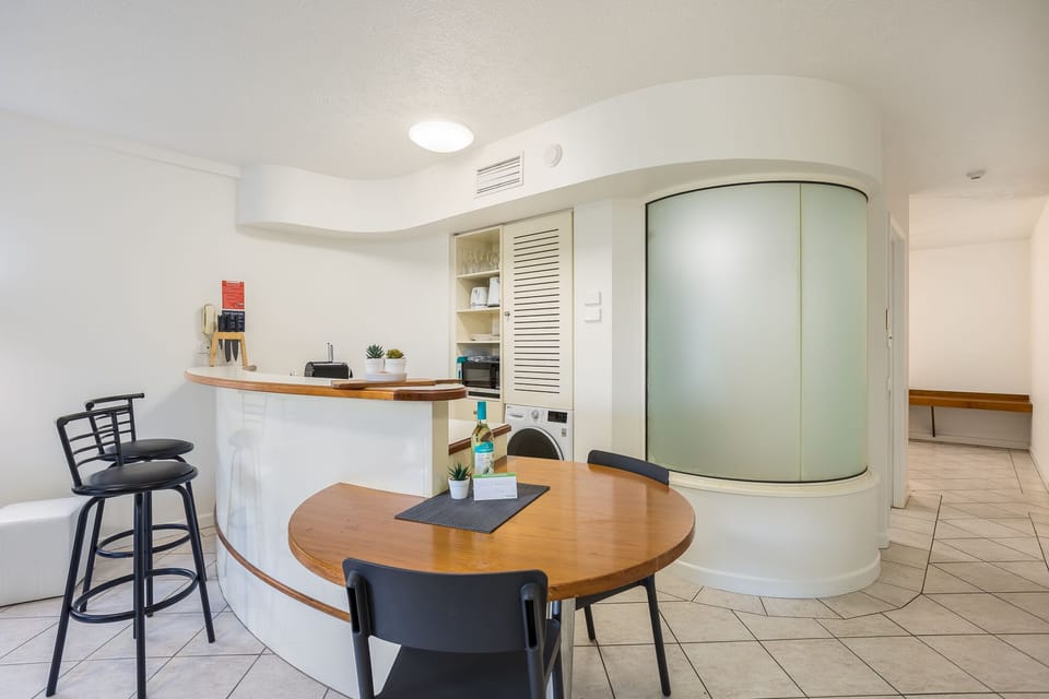 Classic Apartment | Private kitchenette | Mini-fridge, microwave, stovetop, espresso maker