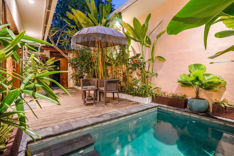 Honeymoon Villa, 1 King Bed | Garden view