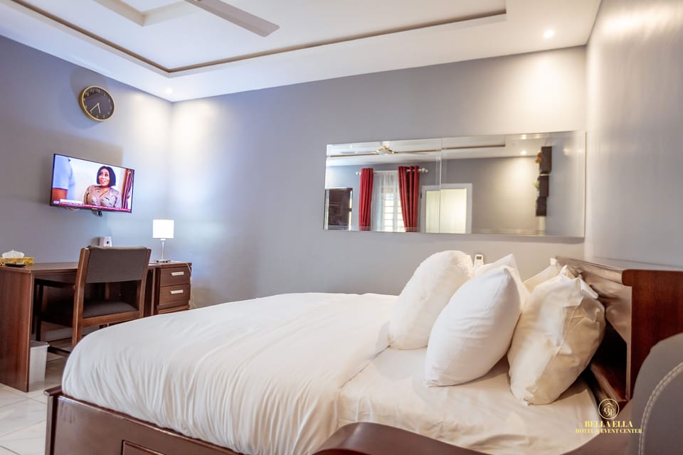 Executive Room | 1 bedroom, desk, blackout drapes, soundproofing