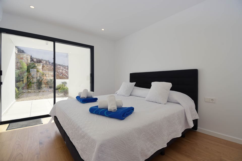 Bedroom with double bed