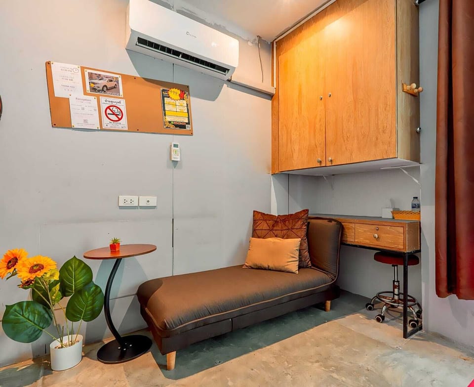 Comfort Triple Room | Living area