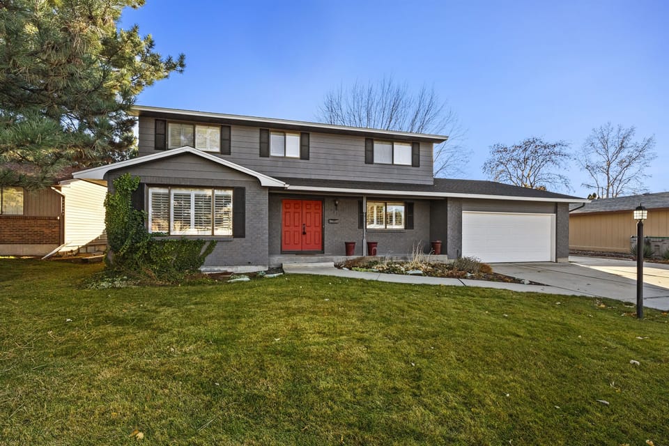 3000 Sq Ft!