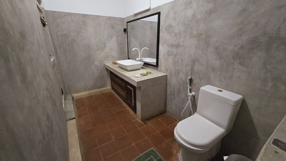 Free toiletries, hair dryer, bidet