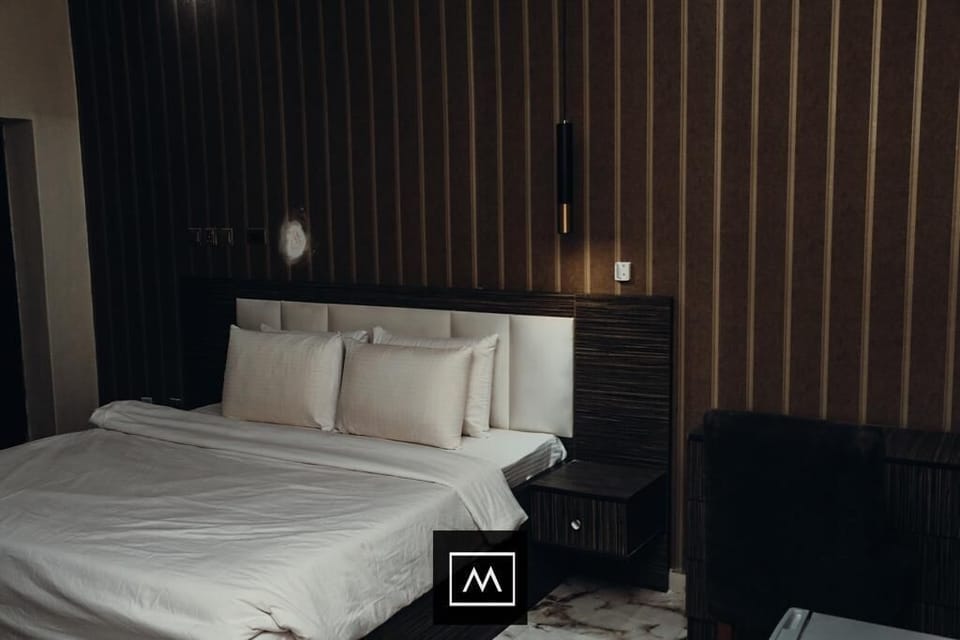 In-room safe, iron/ironing board, free WiFi