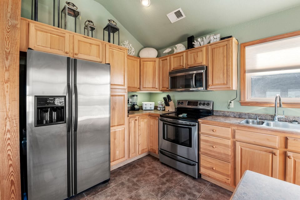 SN2344: Sassy Seas | Top Level Kitchen