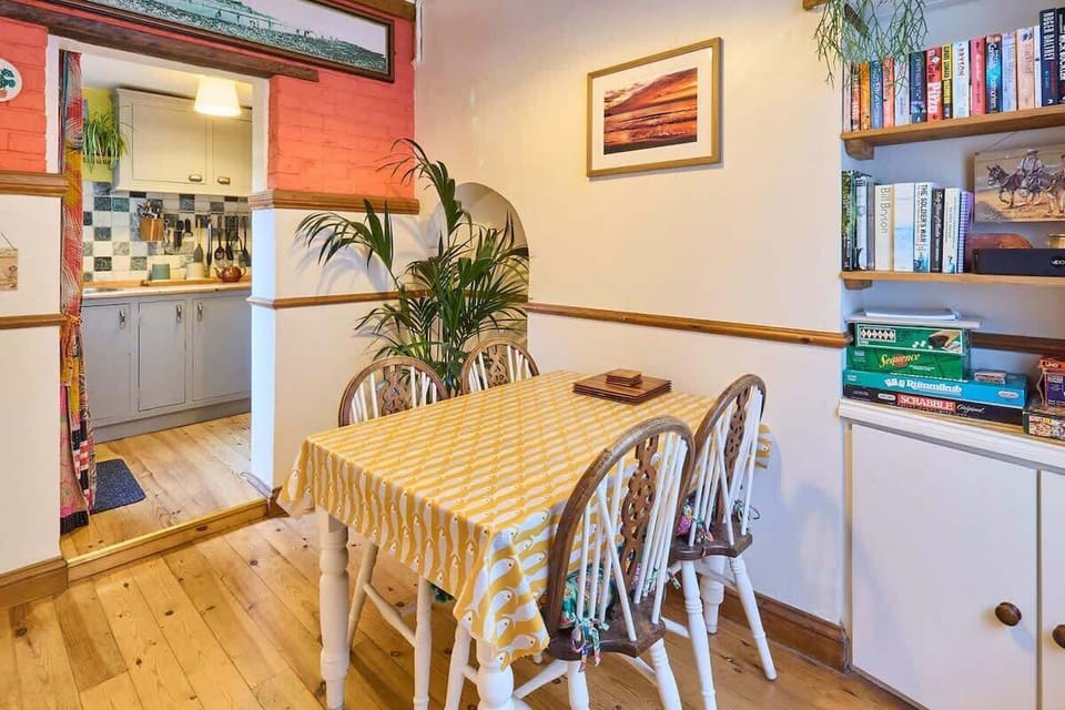 Ethelbert Cottage, Broadstairs - Host & Stay