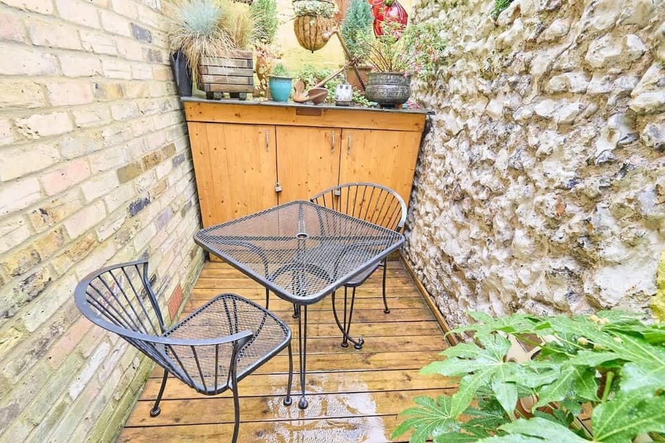 Ethelbert Cottage, Broadstairs - Host & Stay