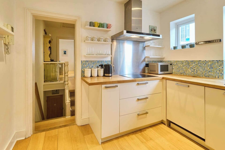 Sail Away, Whitstable - Host & Stay