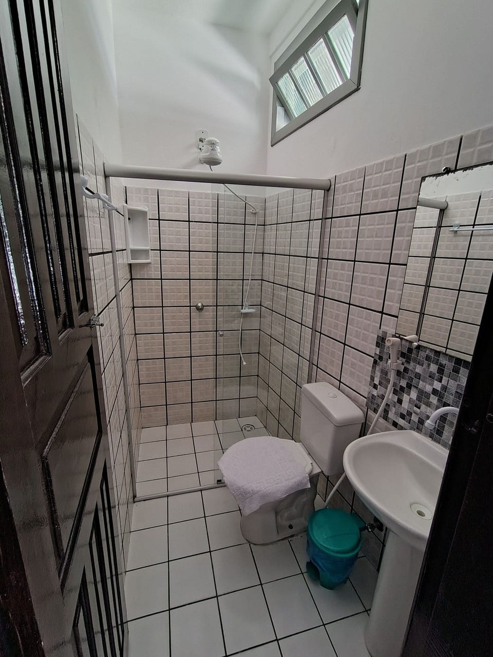 Triple Room | Bathroom | Shower, towels
