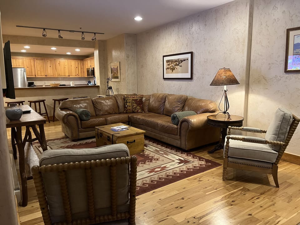 Condo, 1 Bedroom | Living area