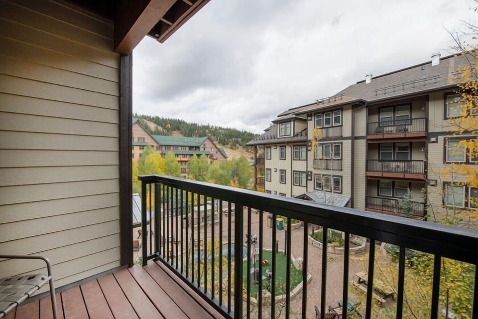 Condo, 1 Bedroom | Property grounds