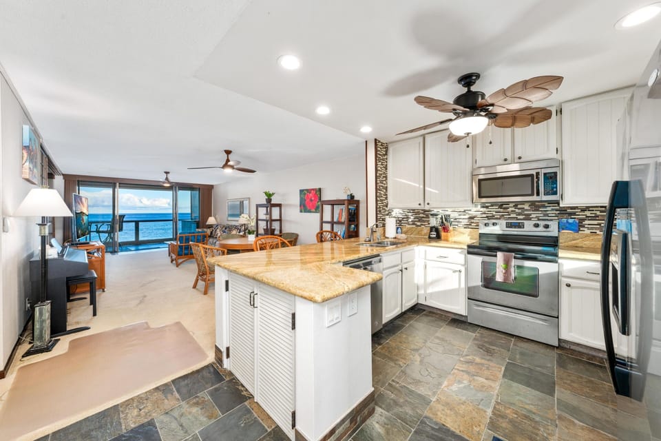 Condo, 2 Bedrooms | Private kitchen | Coffee/tea maker, fridge, oven, toaster