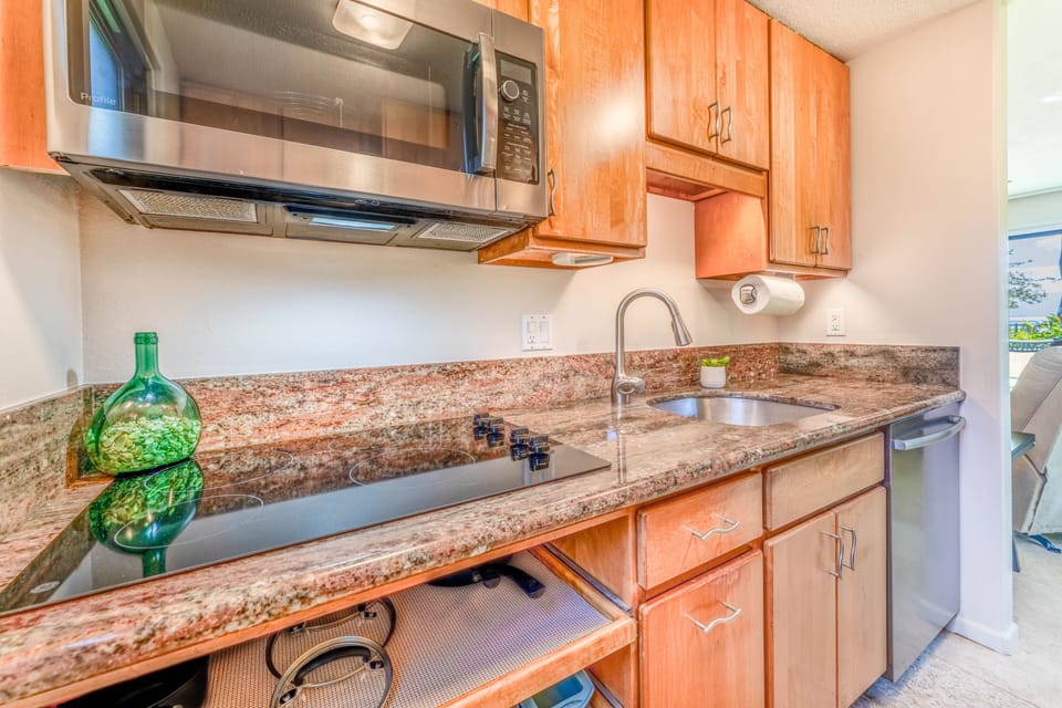 Makani-A-Kai-A1 Kitchen
