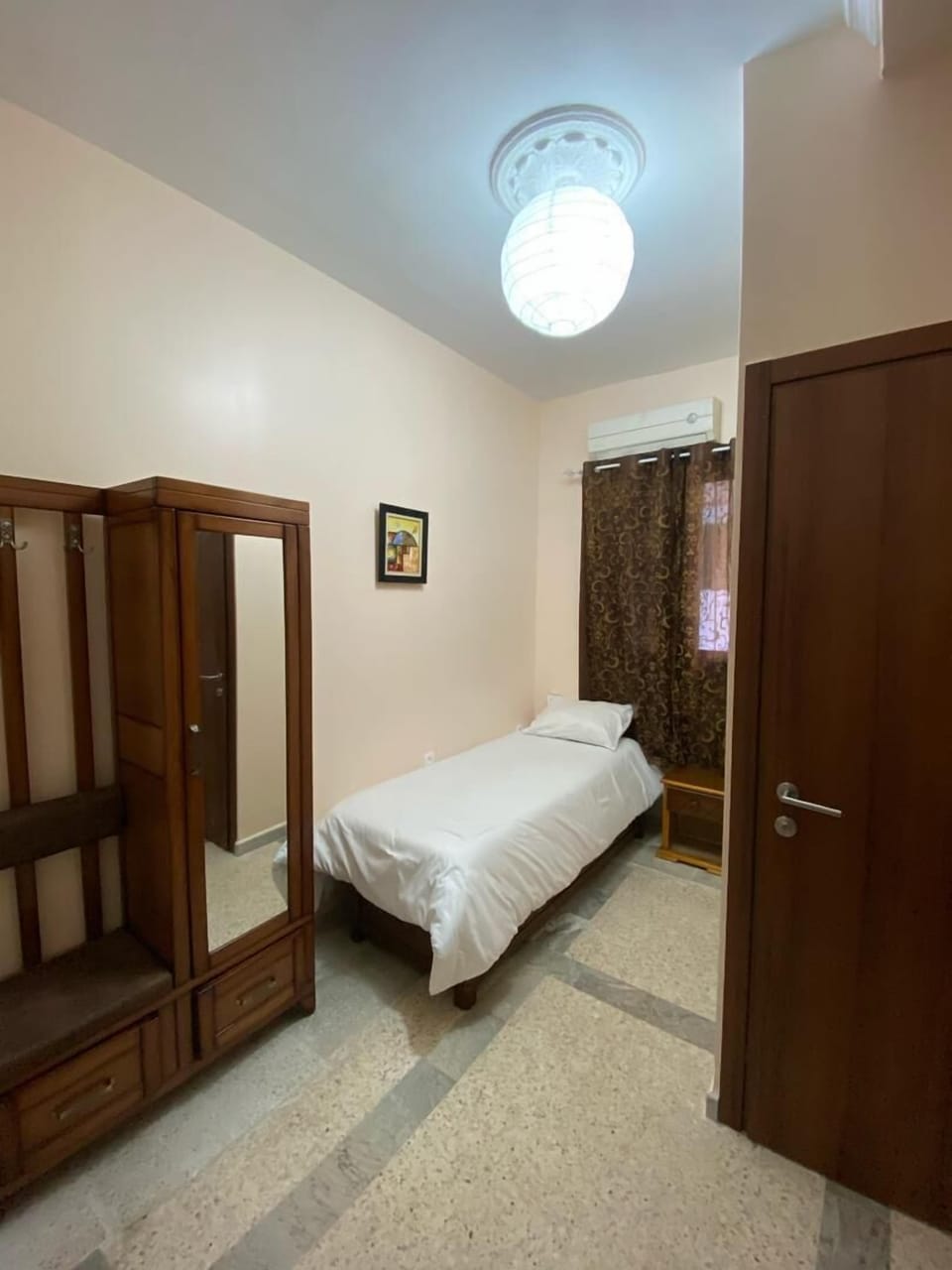 Classic Single Room | Desk, laptop workspace, WiFi (free)