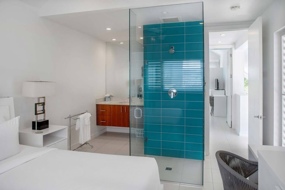 Gardenside King Room