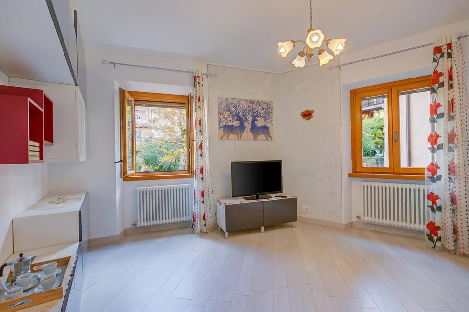 Family Apartment, Multiple Bedrooms, Mountainside (Casa dei Nonni) | Interior