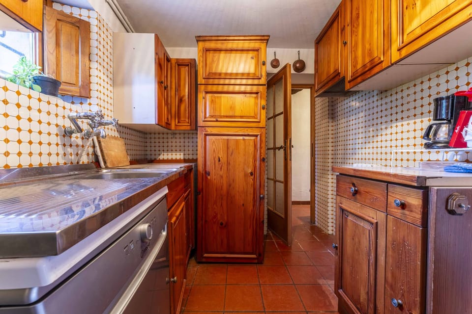 House | Private kitchen | Full-size fridge, oven, dishwasher, toaster