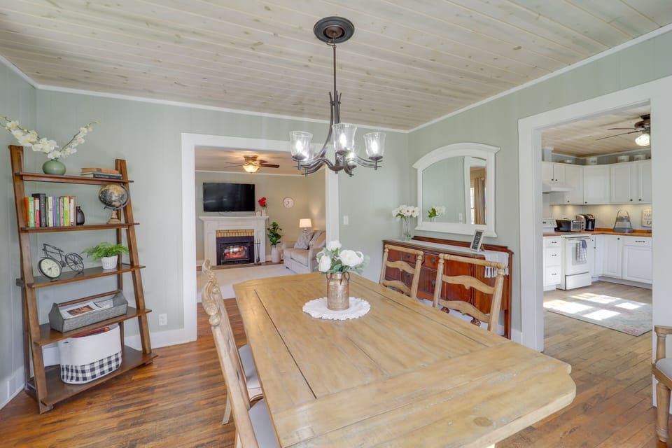 Dining Room | Dishware + Flatware
