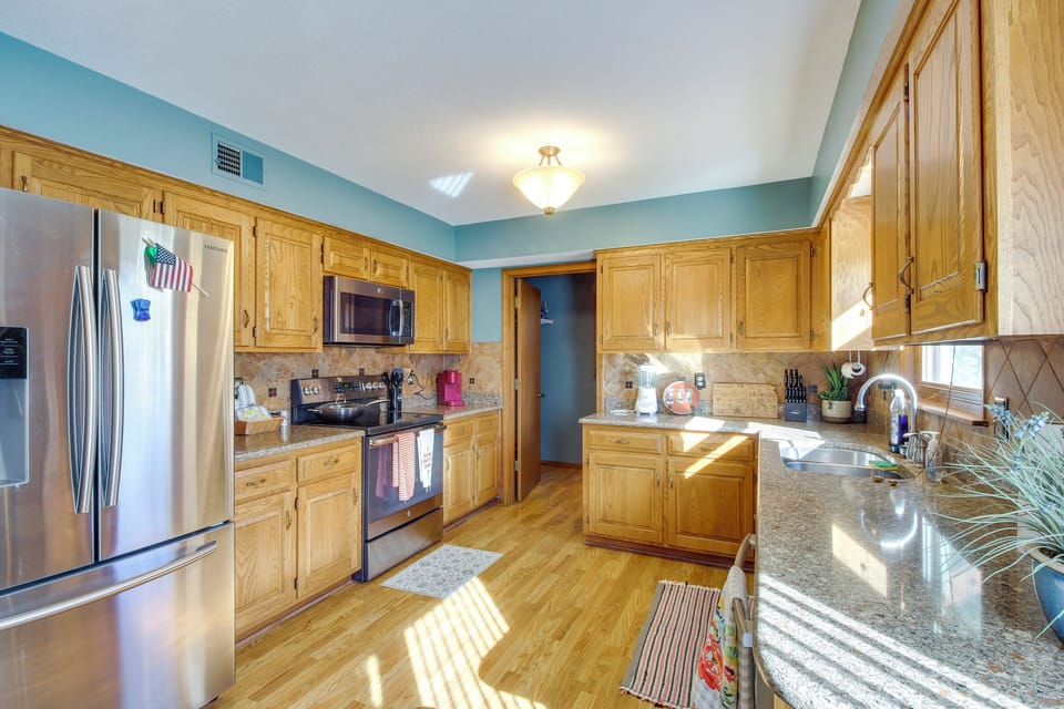 Kitchen | Blender | Dishwasher | Keurig Coffee Maker